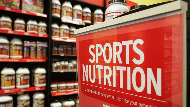 sports-nutrition-supplements-column-lead.jpg
